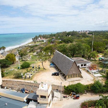 Beach Front Studio Apartment Nyali Beach Ngoại thất bức ảnh