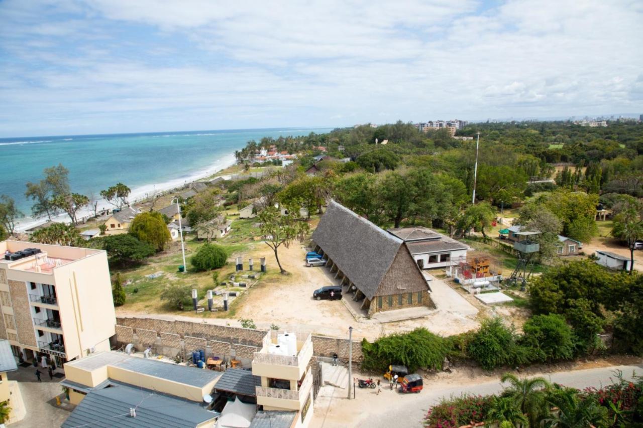 Beach Front Studio Apartment Nyali Beach Ngoại thất bức ảnh